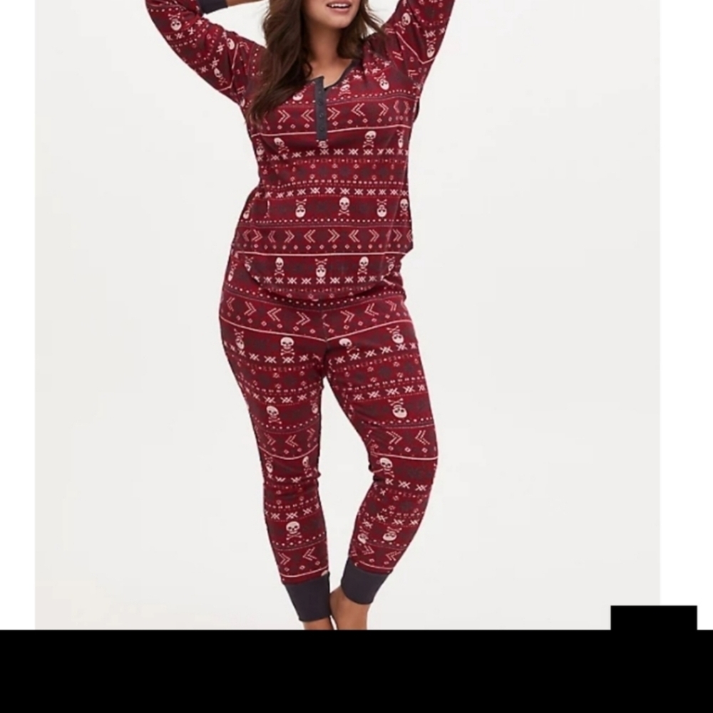 🆕RED FAIR ISLE & SKULL SLEEP SET